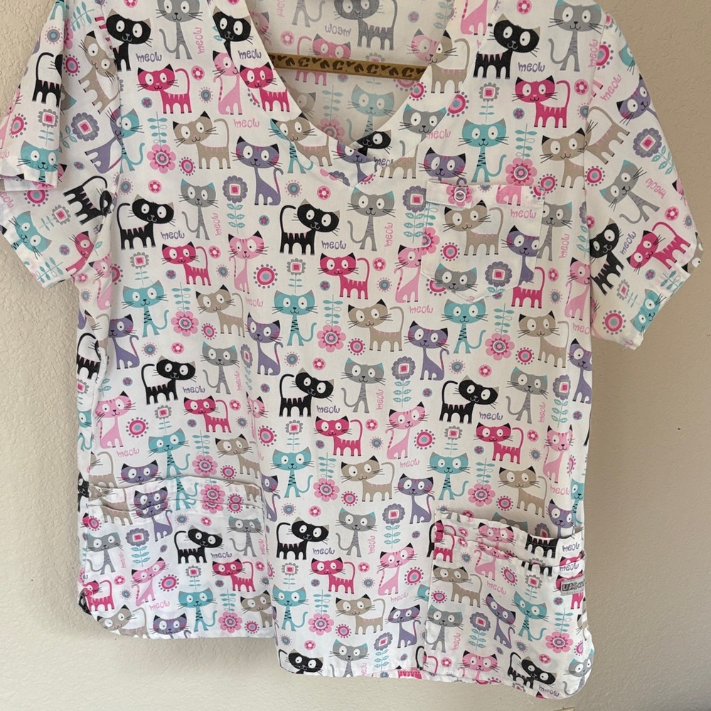 Uniform Advantage Cat Print Scrub Top